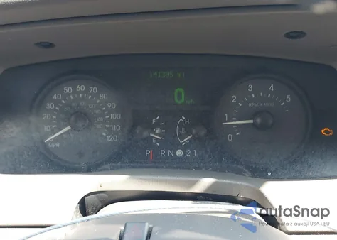 2010 Mercury Grand Marquis Ls (Fleet Only) from USA, damaged, VIN 2MEBM7FV4AX604922